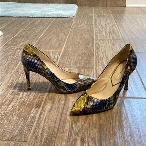 Elegant Multicolor Snakeskin Pumps
